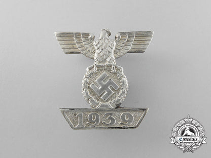 a_fine_reduced_size_clasp_to_the_iron_cross1939_second_class;_type_ii_d_5727_1
