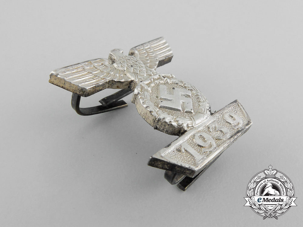 a_fine_reduced_size_clasp_to_the_iron_cross1939_second_class;_type_ii_d_5729_1