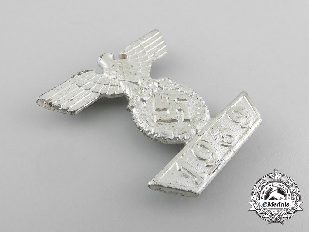 an_absolutely_mint_clasp_to_the_iron_cross1939_second_class;_type_ii_in_original_ldo_marked_box_of_issue_d_5738_1