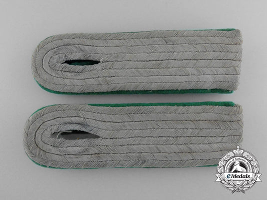 a_matching_set_of_panzergrenadier_leutnant_shoulder_boards_d_6085