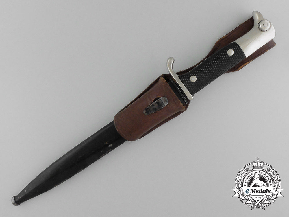 an_etched_bayonet_dedicated_to_the_reconnaissance_detachment_division4_d_6144