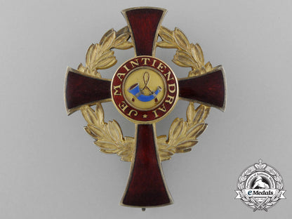 a_family_order_of_orange_officer's_cross,_type_ii(1908-1969)_with_case_d_6247
