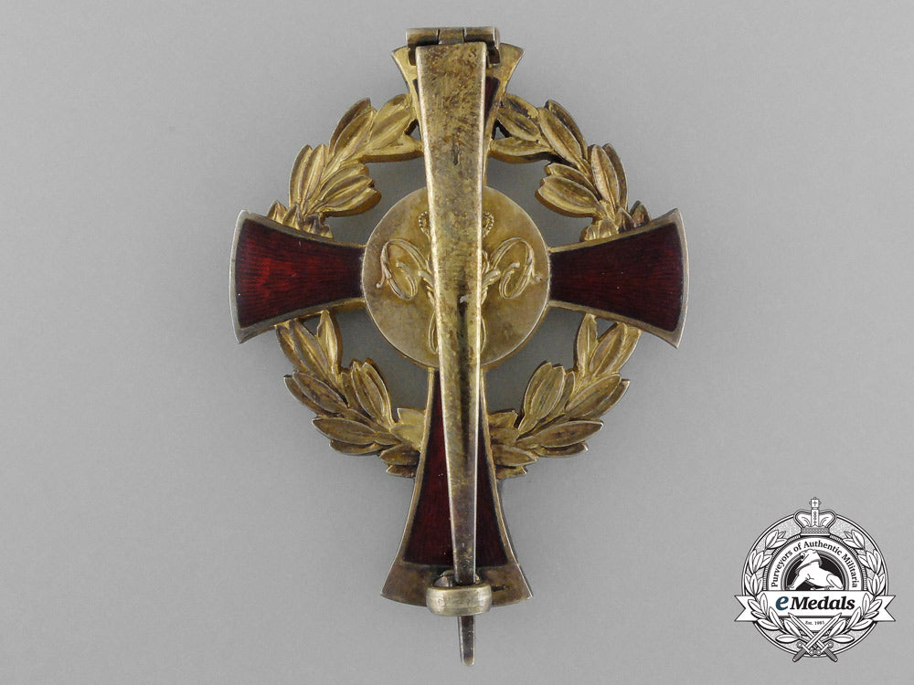 a_family_order_of_orange_officer's_cross,_type_ii(1908-1969)_with_case_d_6248
