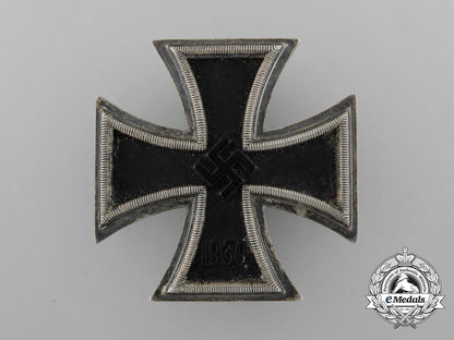 germany,_third_reich._an_iron_cross1939,_i_class_with_case,_godet_d_6307_2_1