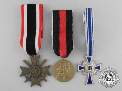 a_lot_of_three_third_reich_period_awards_and_decorations_d_6370_1