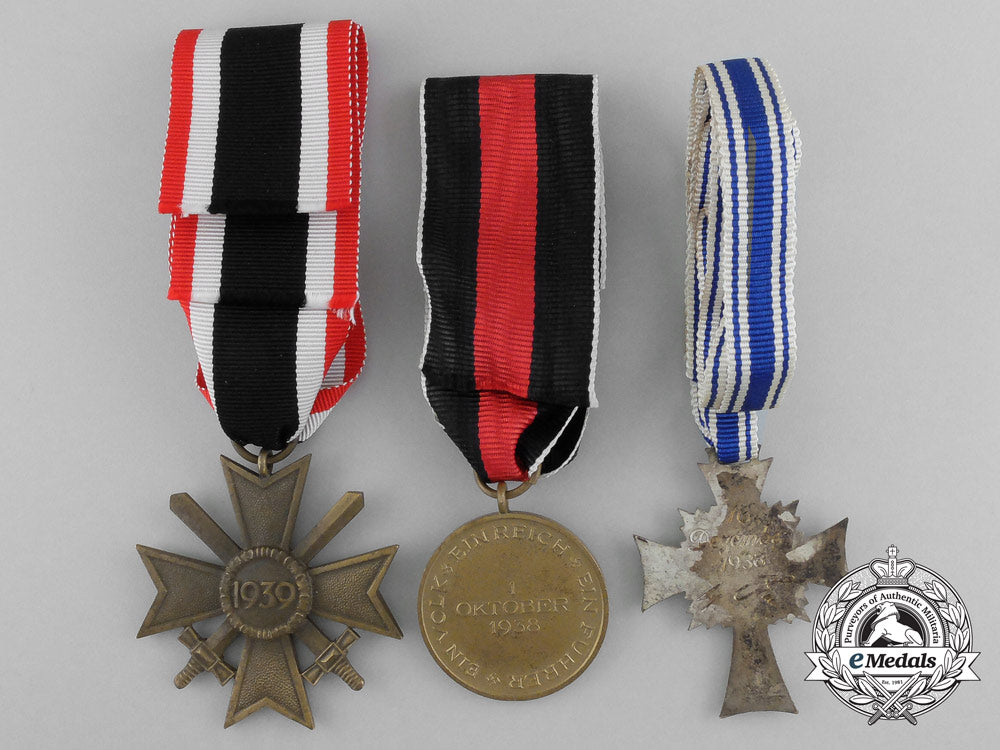 a_lot_of_three_third_reich_period_awards_and_decorations_d_6373_1