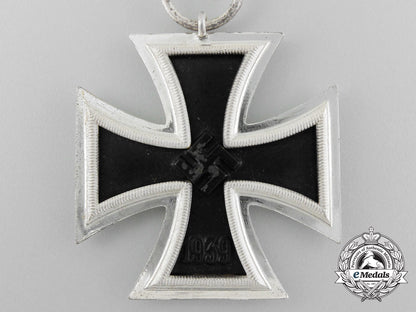 an_iron_cross1939_second_class_by_gustav_brehmer_of_markneukirchen_d_6378_1