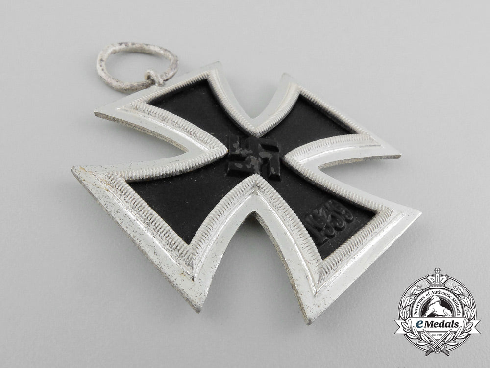 an_iron_cross1939_second_class_by_gustav_brehmer_of_markneukirchen_d_6381_1