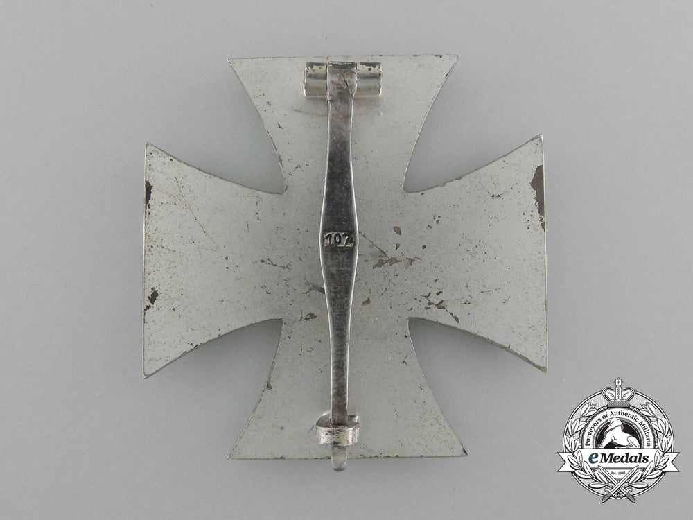 an_iron_cross1939_first_class_by_carl_wind_with_original_case_of_issue_d_6443