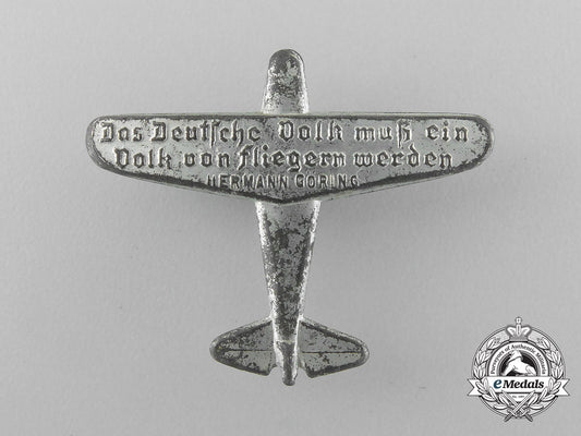 a_hermann_göring“_the_german_volk_has_to_become_a_volk_of_flyers”_badge_d_6446_1