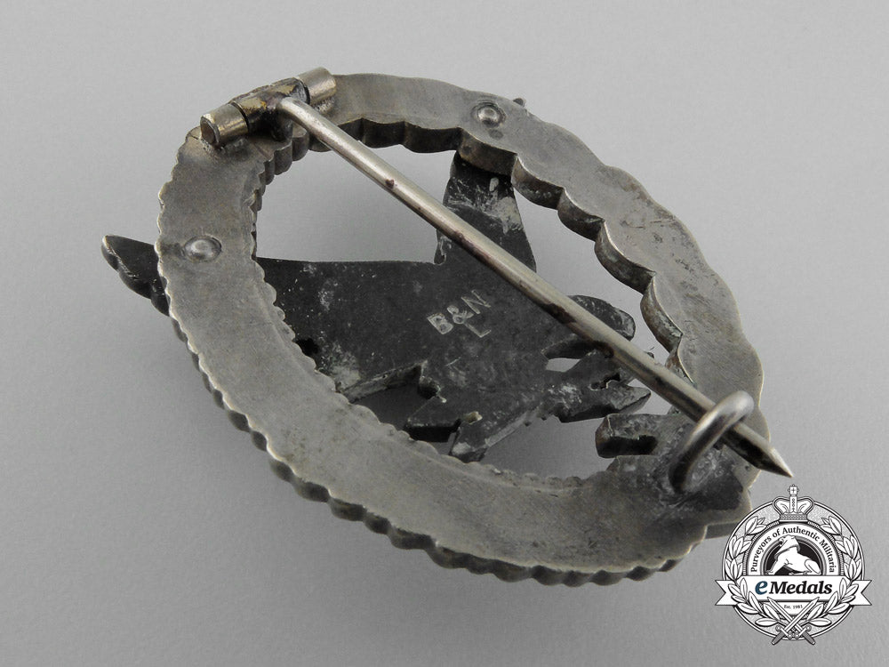 a_cased_radio_operator&_air_gunner_badge_by_berg&_nolte,_lüdenscheid_d_6495