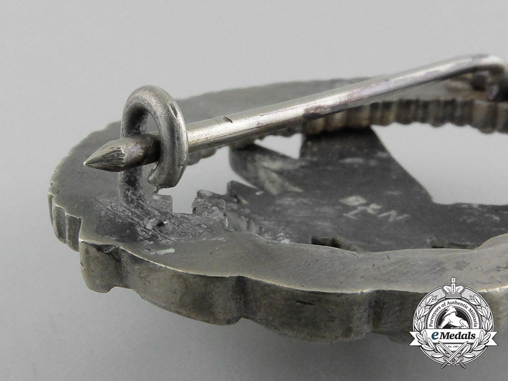 a_cased_radio_operator&_air_gunner_badge_by_berg&_nolte,_lüdenscheid_d_6496