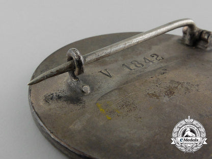 a_second_war_german_nurses_badge_in800_silver_d_6532