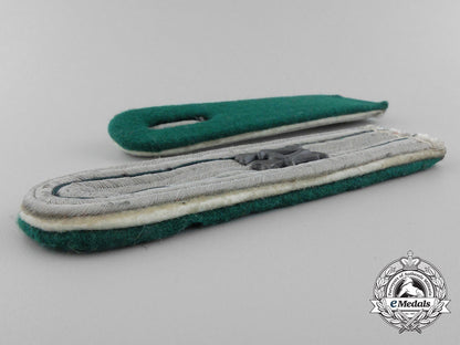 a_matching_pair_of_wehrmacht_heer_administrative_official(_beamter_auf_kriegsdauer)_shoulder_boards_d_6586_1