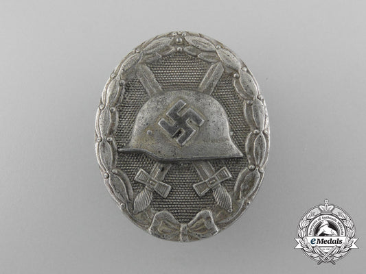 a_silver_grade_wound_badge_by_carl_wild_d_6612_2