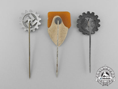 a_lot_of_three_daf_german_labour_front_stick_pins_d_6626_1