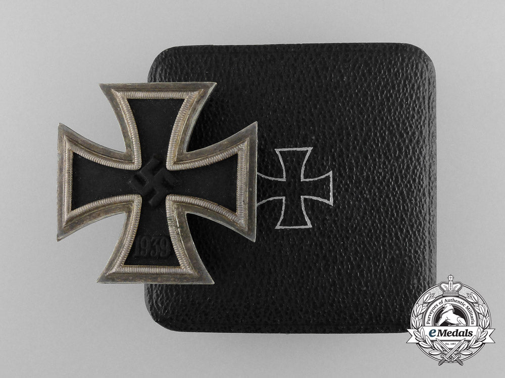 an_iron_cross_first_class1939_by_meybauer_with_case_d_6689