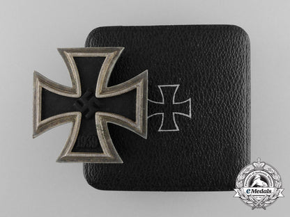 an_iron_cross_first_class1939_by_meybauer_with_case_d_6689