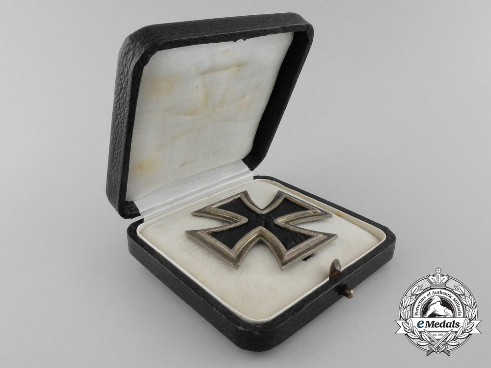 an_iron_cross_first_class1939_by_meybauer_with_case_d_6691