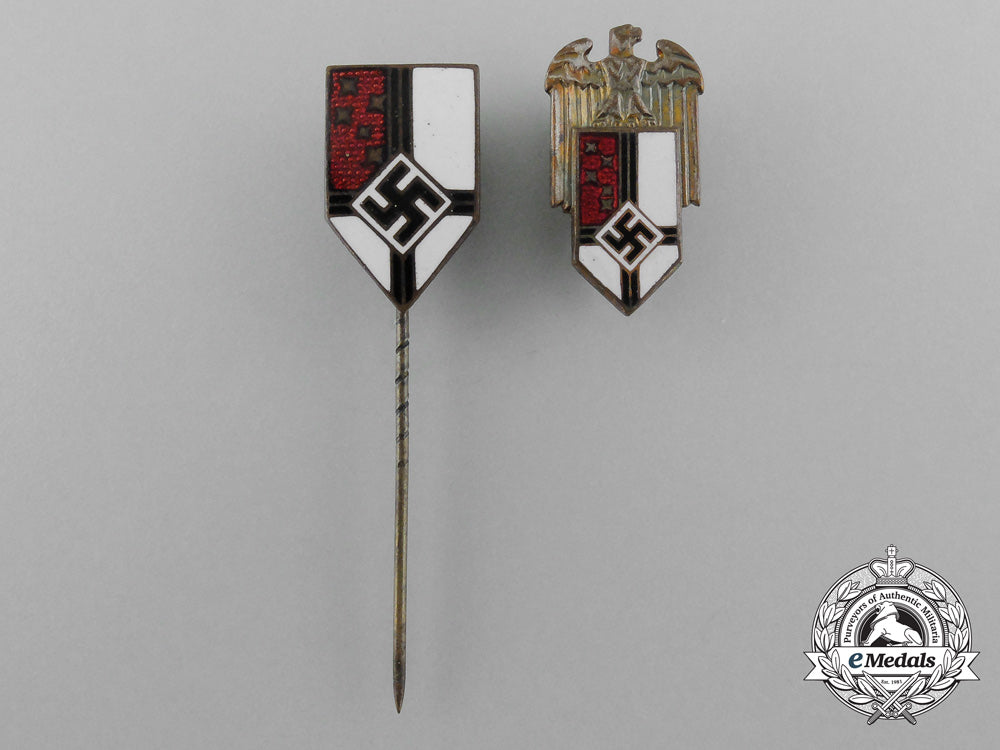 a_lot_of_two_german_reichs_colonial_league_badges_and_stickpins_d_6739