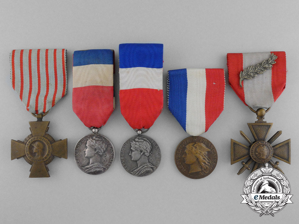 a_lot_of_five_french_medals_d_6820