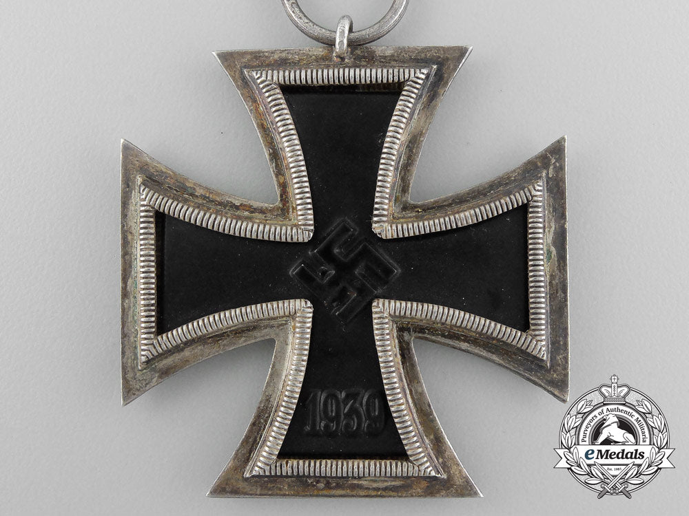 an_oversized_iron_cross1939_second_class_d_6984