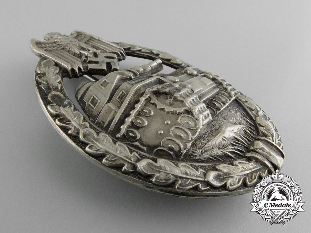 a_highly_desirable_silver_grade_tank_badge_by_juncker-_in"_neusilber"_d_7093
