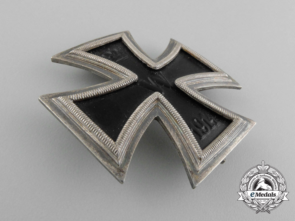 an_iron_cross_first_class1914_with_case_d_7124_1