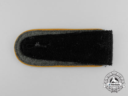a_single_mint_waffen-_ss_reconnaissance_enlisted_man’s_shoulder_board_d_7192_1
