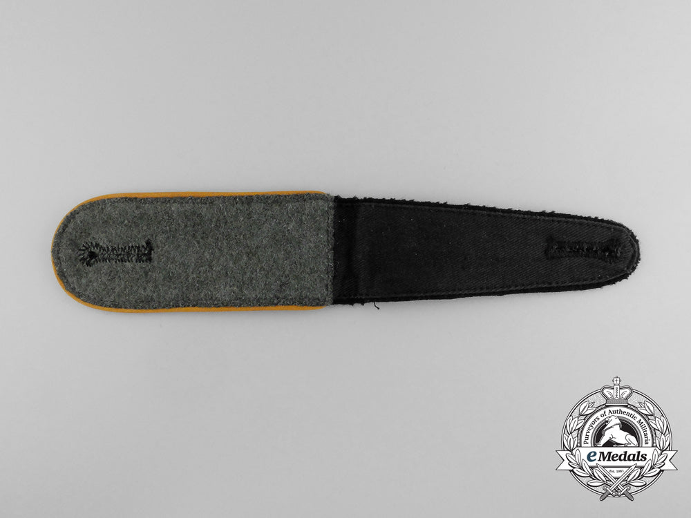 a_single_mint_waffen-_ss_reconnaissance_enlisted_man’s_shoulder_board_d_7193_1