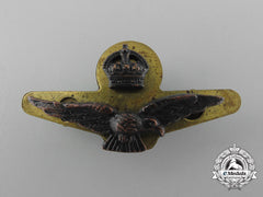 Australia, Commonwealth. An Air Force (Raaf) Officer's Cap/Dress Tunic Eagle