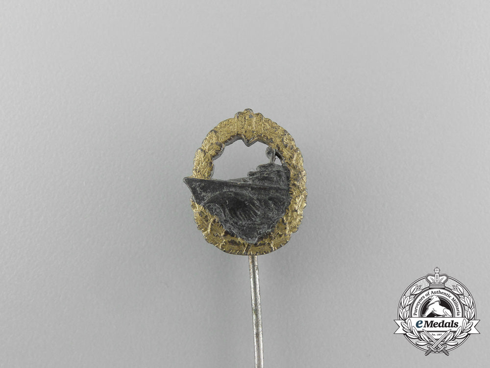 a_miniature_destroyer_war_badge_stick_pin_d_7288_1
