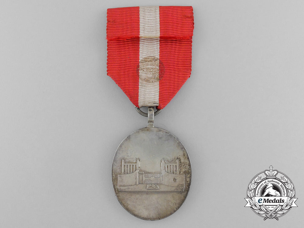 an1966_ghana_revolution_day_medal_d_7373
