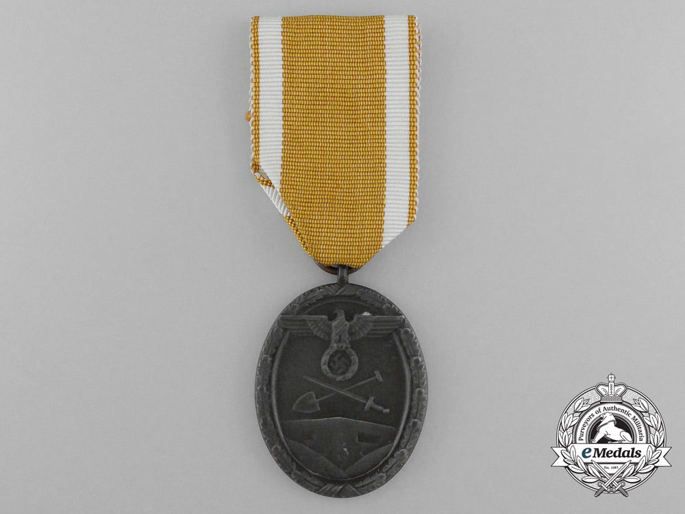 a_west-_wall_medal_with_packet_of_issue_d_7421