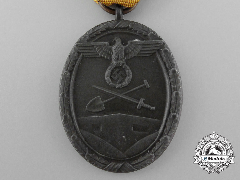a_west-_wall_medal_with_packet_of_issue_d_7422