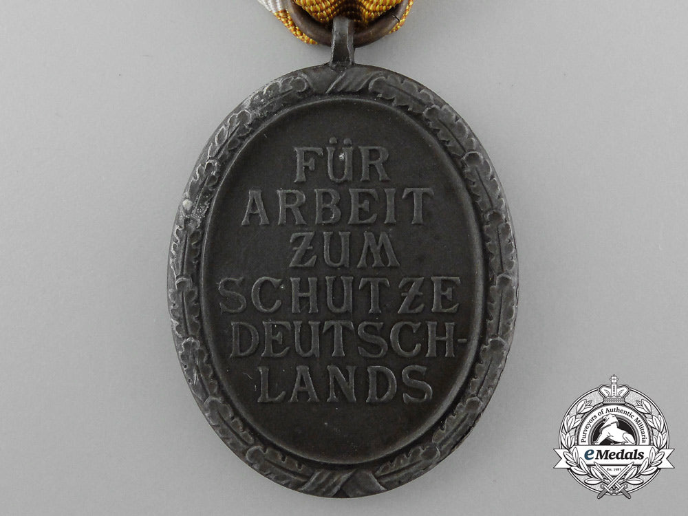 a_west-_wall_medal_with_packet_of_issue_d_7423
