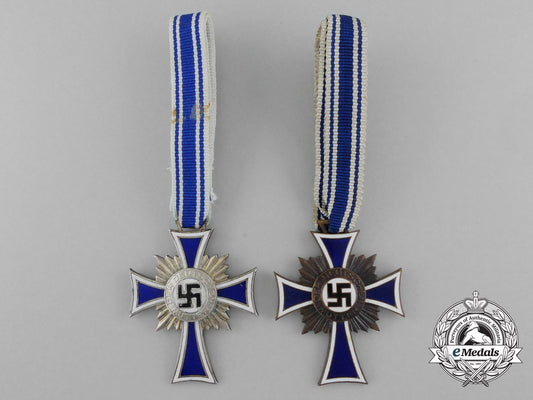 germany,_third_reich._a_lot_of_two_mother’s_crosses;_silver_and_bronze_grade_d_7425_2