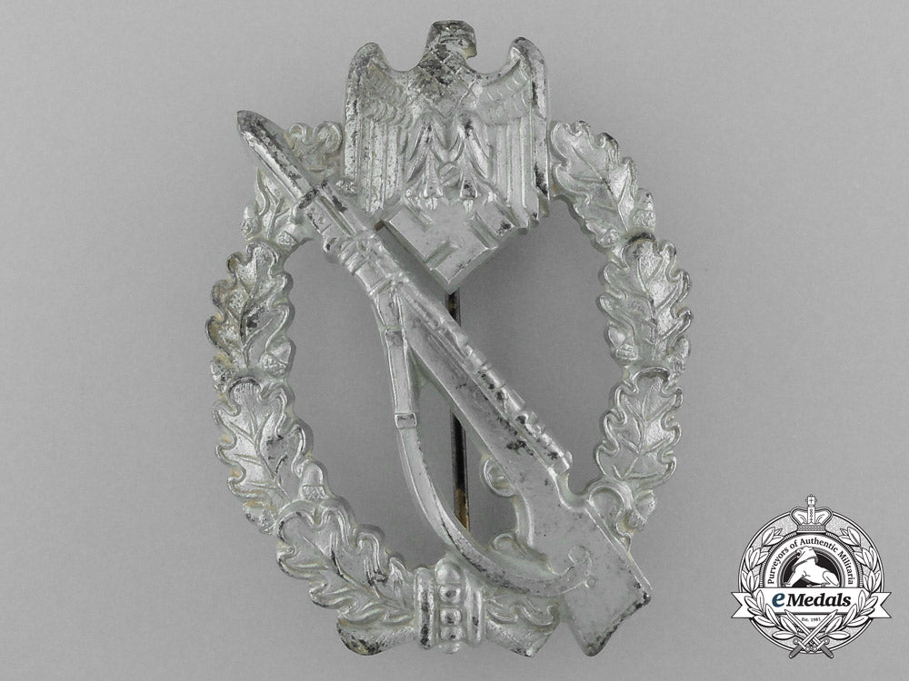 a_silver_grade_infantry_assault_badge_by_sohni_heubach&_co_d_7439