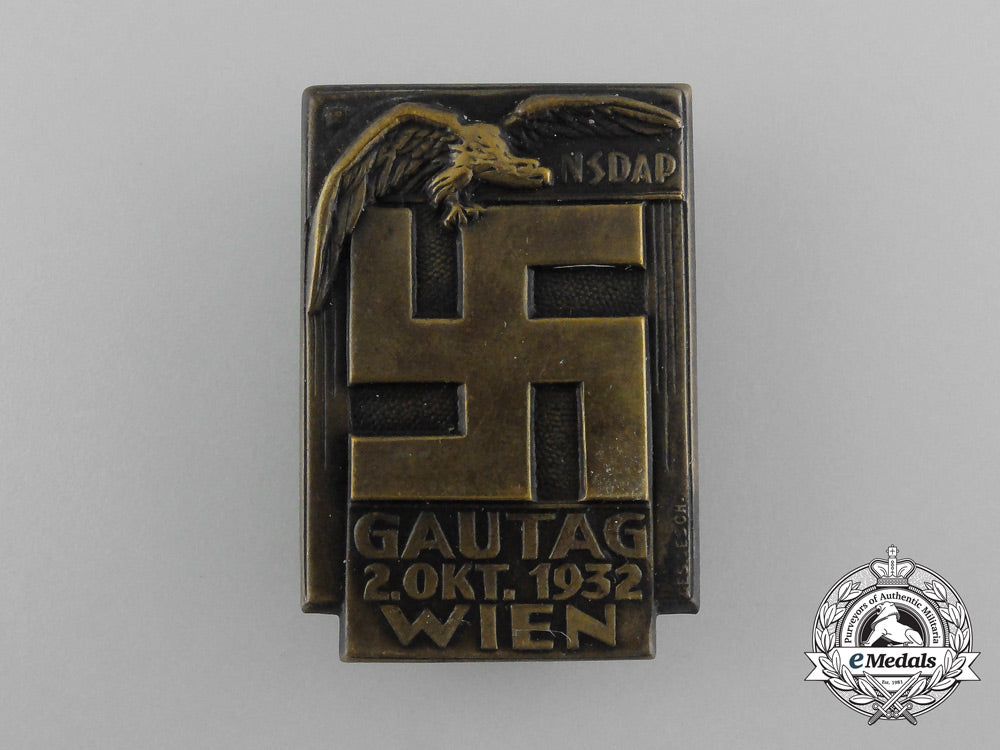a1932_nsdap_vienna_district_council_day_badge_d_7472