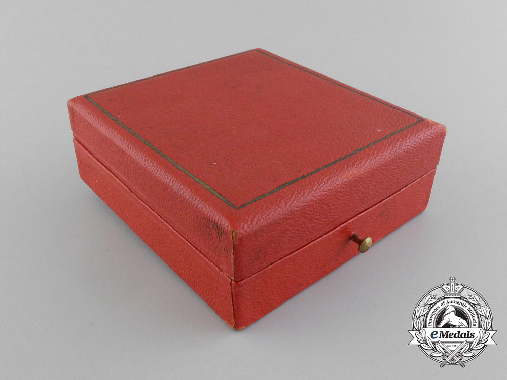 a_mint_social_welfare_decoration;3_rd_grade_in_its_original_case_of_issue_by_godet_d_7495_1
