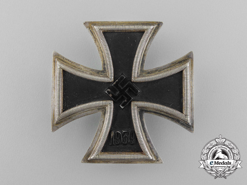 an_iron_cross1939_first_class_by_zimmermann_in_it’s_matching_ldo_case_by_zimmermann_of_stuttgart_d_7533_1