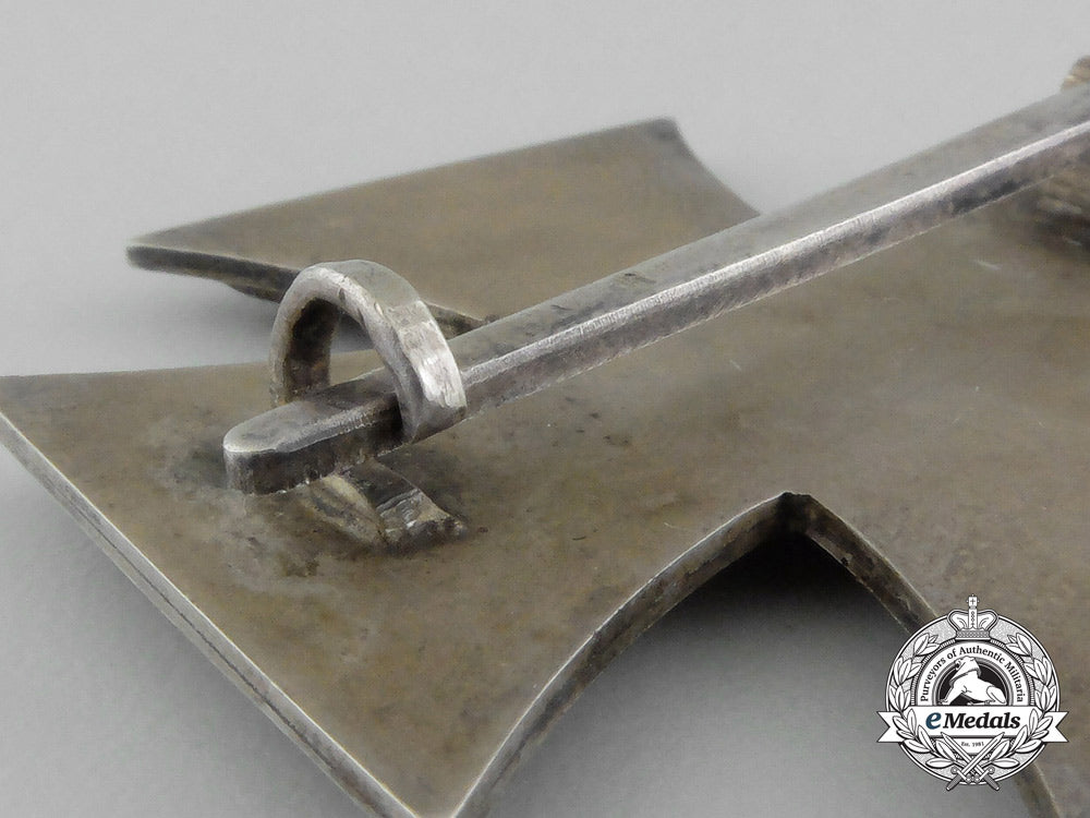 an_iron_cross1939_first_class_by_zimmermann_in_it’s_matching_ldo_case_by_zimmermann_of_stuttgart_d_7537_1