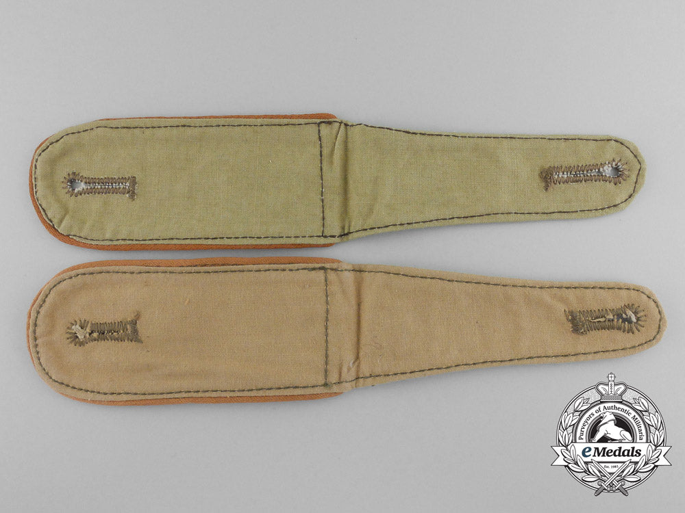 germany._a_pair_of_dak_luftwaffe_signals_shoulder_boards_d_7543_1_2_1