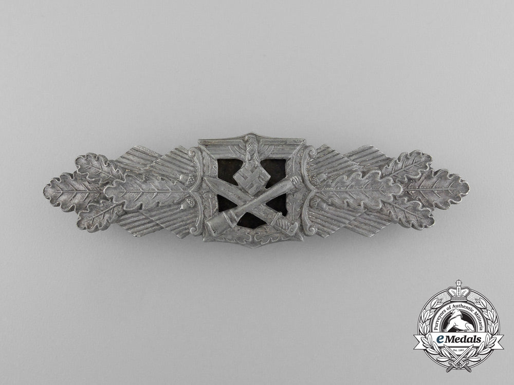 a_silver_grade_close_combat_clasp_d_7628