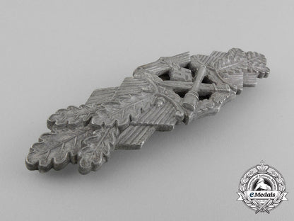a_silver_grade_close_combat_clasp_d_7631