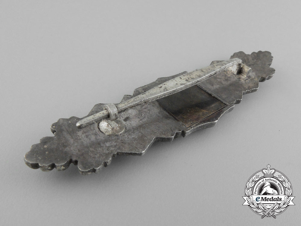 a_silver_grade_close_combat_clasp_d_7632