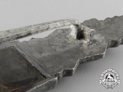 a_silver_grade_close_combat_clasp_d_7634