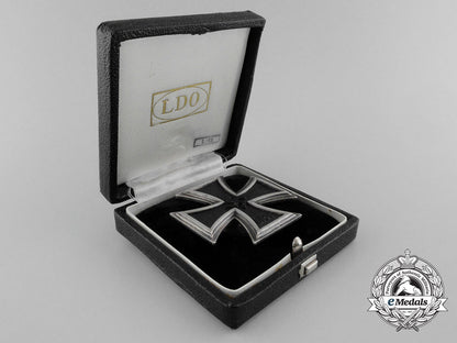 an_iron_cross_first_class1939_with_ldo_case_by_c.f._zimmermann_d_7764