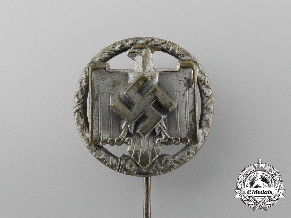 a1942_national_socialist_league_of_the_reich_for_physical_exercise_silver_grade_performance_badge_d_7918