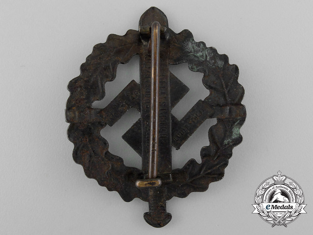 a_bronze_grade_sa_sports_badge_with_award_booklet_d_8004_1